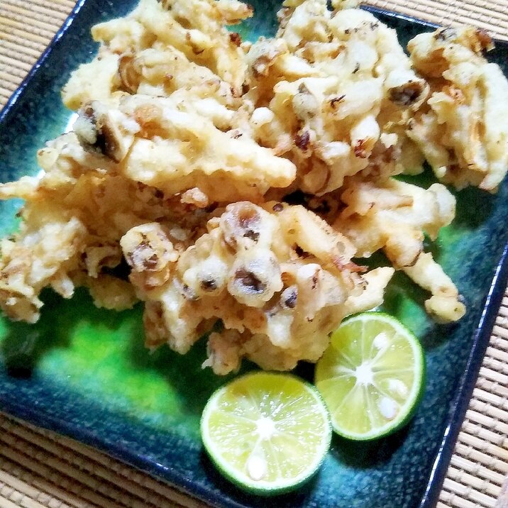 98円でもボリューム満点!しめじ天ぷら